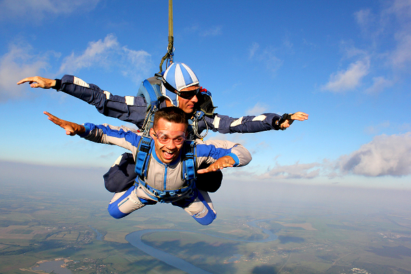 Прыжок с парашутом