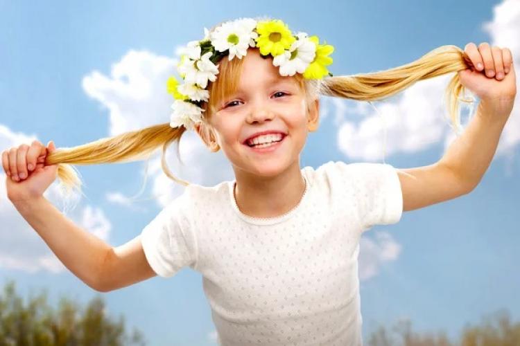 Счастливая девочка