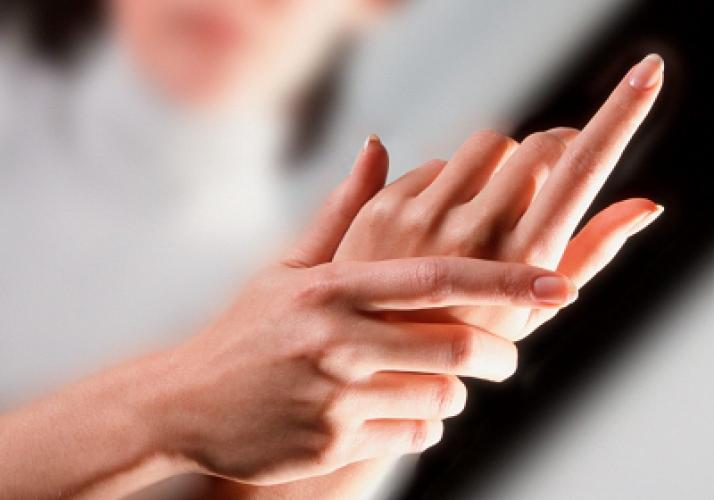 Чому терпнуть руки і ноги