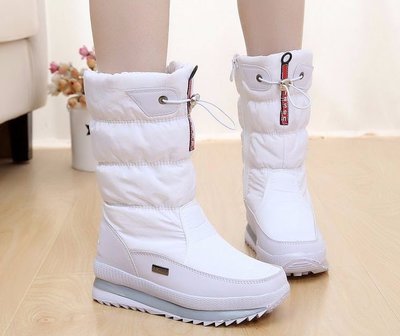 Женские дутики – полноправный элемент женского гардероба