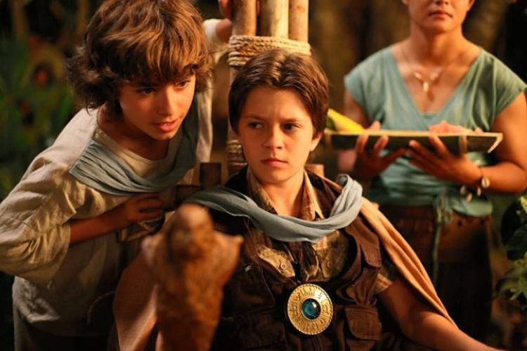 Пропавший медальон (2013)